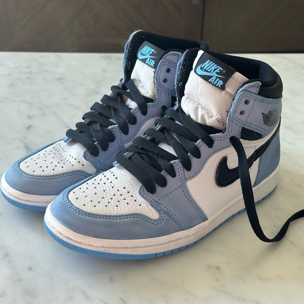 Authentic Air Jordan 1 Retro High OG ‘University Blue’